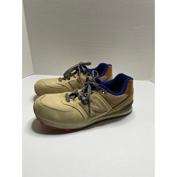 New Balance 574 Shoes Mens Size 6 ML574NED Beige Blue Suede Sneakers Athletic - Picture 1 of 8